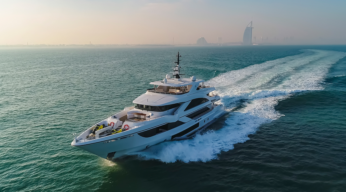 Yate Majesty 140 de Gulf Craft C’EST LA VIE
