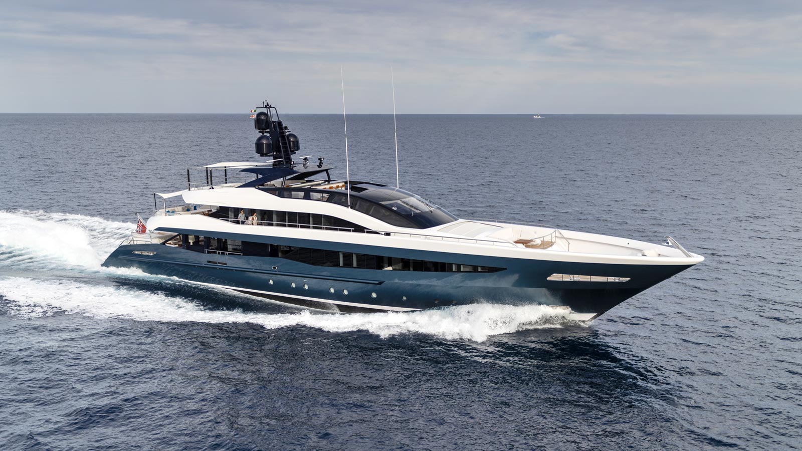 Yate IRISHA de 51 metros de eslora de Heesen disponible para chárter