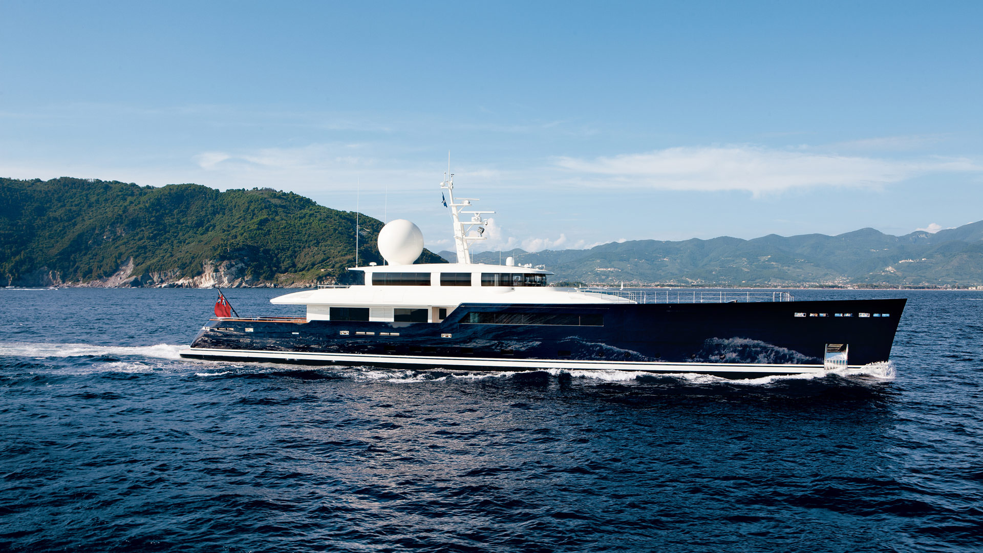 Yate de expedición GALILEO G de 55 metros de eslora