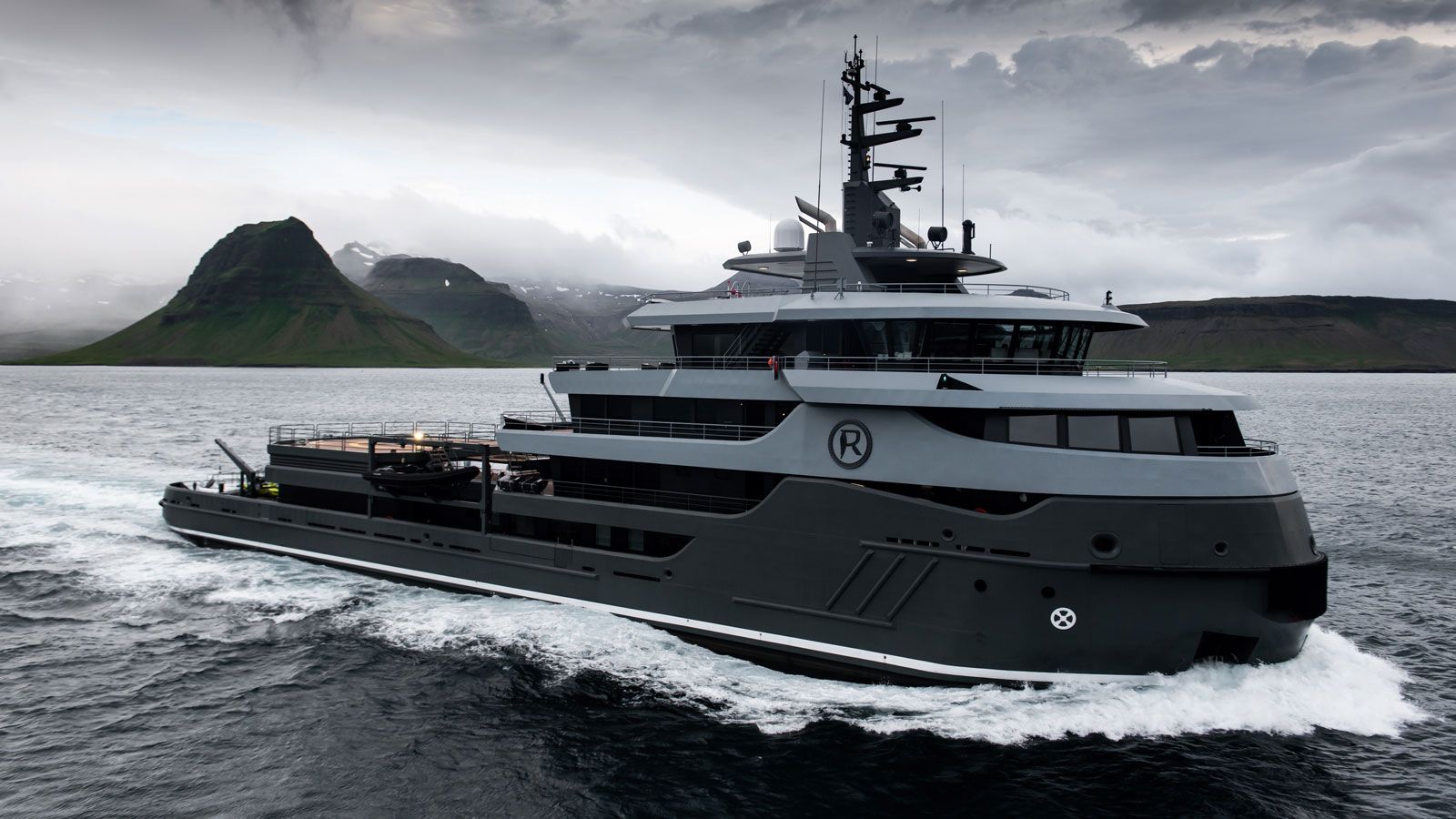 Ragnar: A bordo del yate de lujo inspirado en los vikingos, de 68 metros de eslora